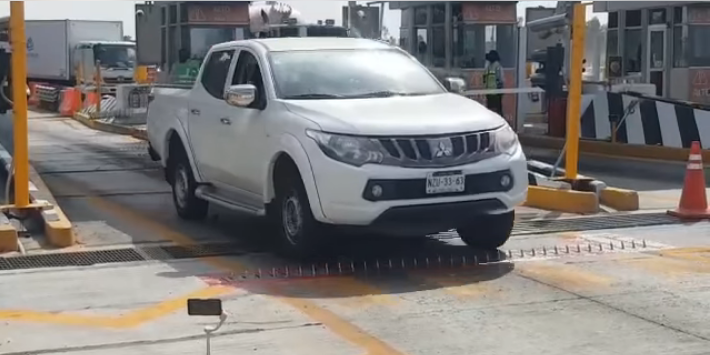 Ponchallantas en Circuito Exterior Mexiquense