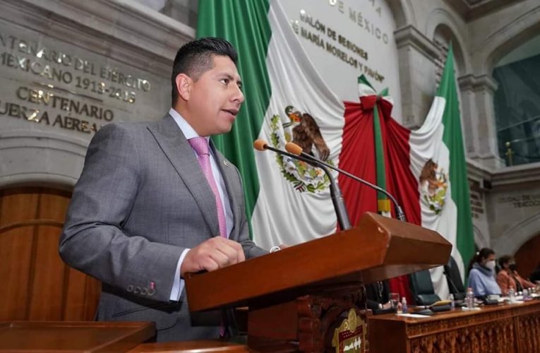 Presenta Paco Rojas iniciativa para fomentar la cultura de la transparencia, innovación y gobierno digital