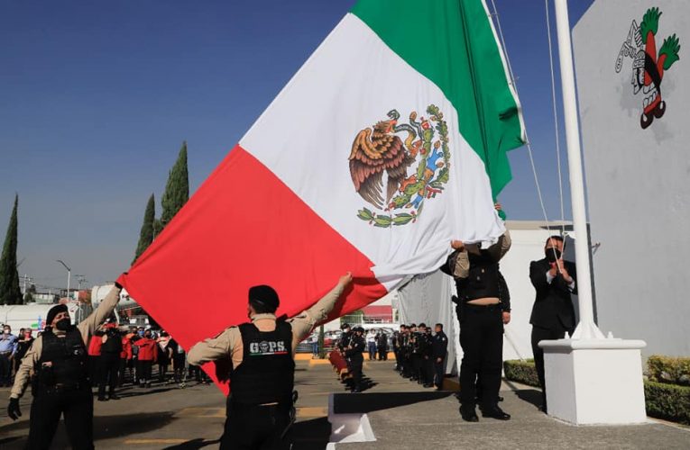 Festejan en Cuautitlán el LXXXII Aniversario de la ceremonia de honor a la Bandera Nacional