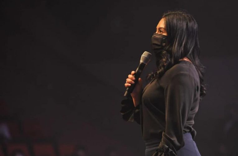 Dirigida a jóvenes izcallenses  se lleva a cabo la conferencia La Fiesta del Siglo