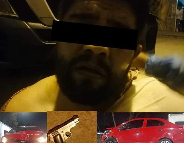 Detienen policías a sujetos que robaron auto en Ensueños, Cuautitlán Izcalli