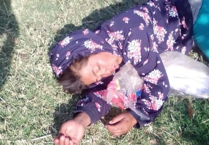 Niña yace dormida frente al DIF de Misiones