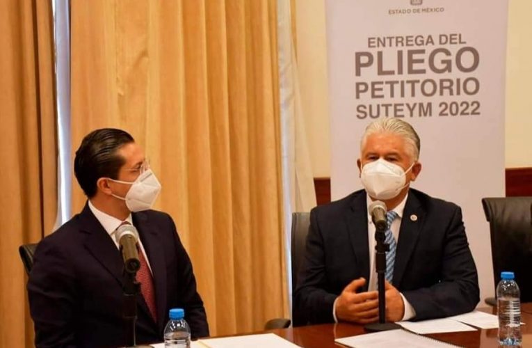 Entrega SUTEYM Pliego Petitorio 2022 a gobierno de Edomex