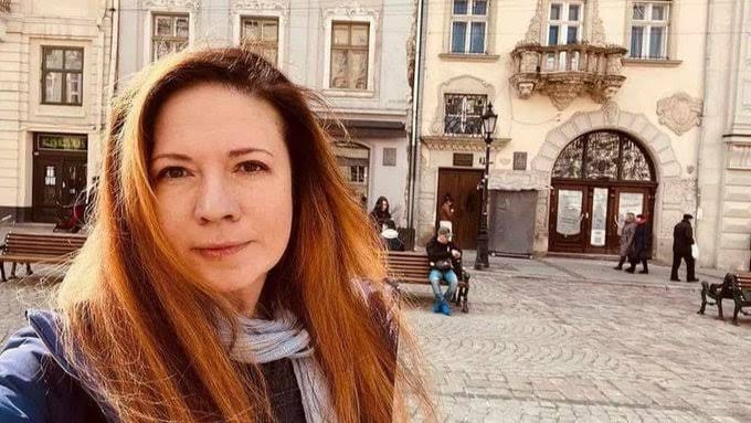 La periodista rusa Oksana Baulina murió en bombardeo en Kiev