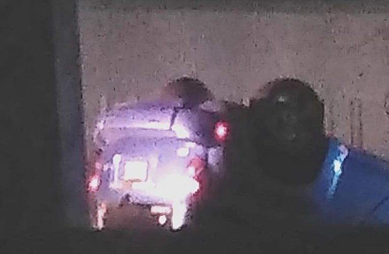 Vuelca auto conducido por sujeto alcoholizado en incorporación a la Lechería Chamapa