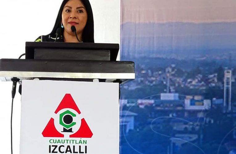 «Ni nosotros estamos solos, ni ustedes tampoco», dice Karla Fiesco a autoridades auxiliares de fraccionamientos y unidades habitacionales izcallenses