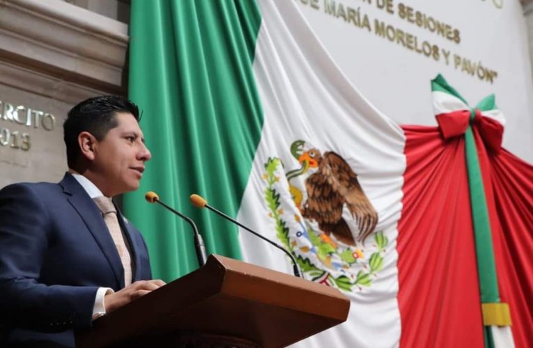 Presenta Paco Rojas iniciativa para apoyo integral a amas de casa y jefas de familia