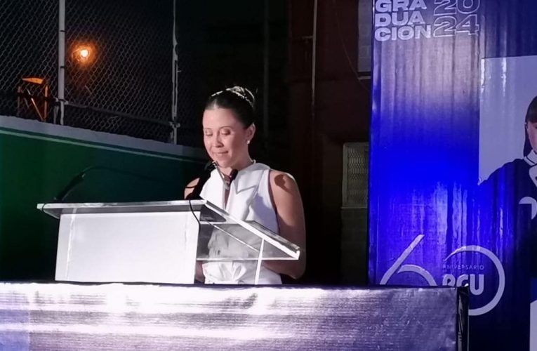 ENTREGAN DIPLOMAS DE CONCLUSIÓN DE ESTUDIOS A LA GENERACIÓN DE DIAMANTE DE  PCU Y DE LA CLASE 2022-2024 DE SCU